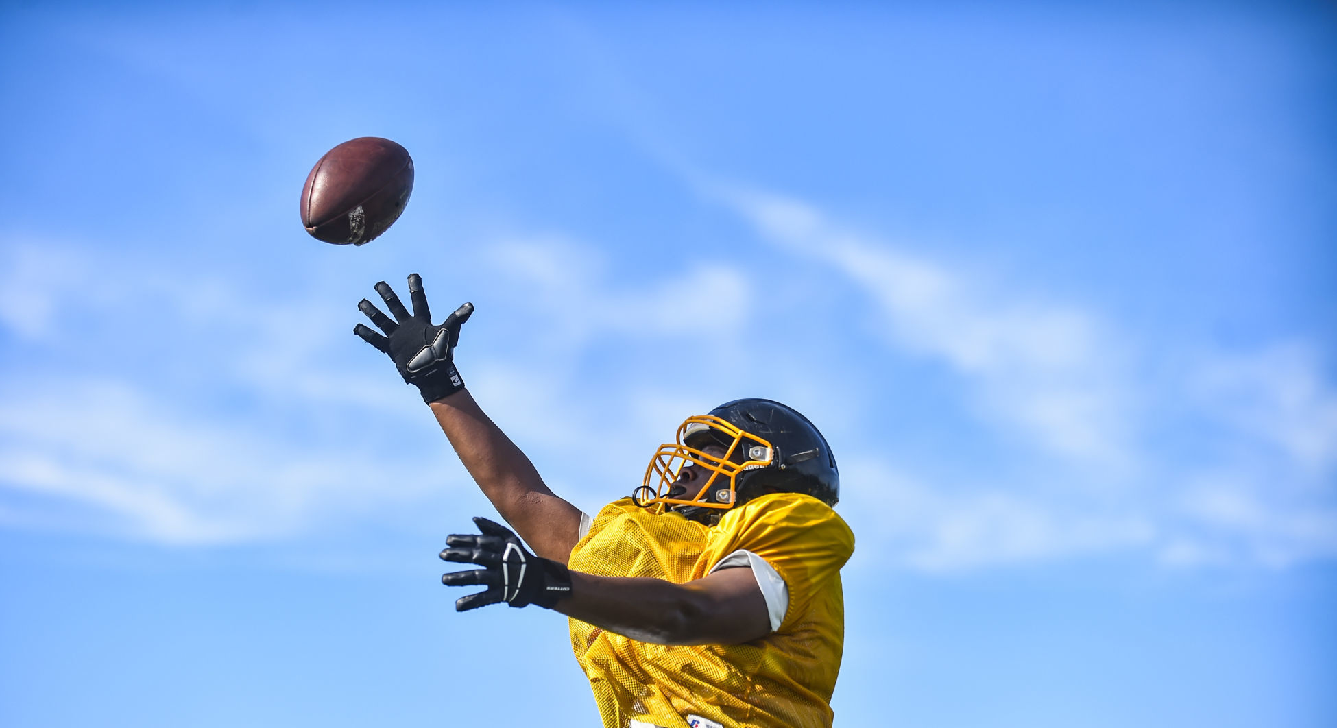 082019-qct-spt-bett football-30.jpg